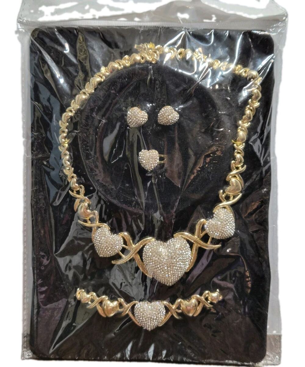 👑 Stunning 4Pc Gold Plated XO Hugs & Kisses Crystal Heart Jewelry Set Necklace